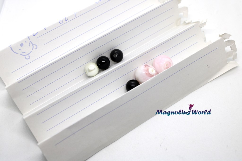 koraliki na papierze